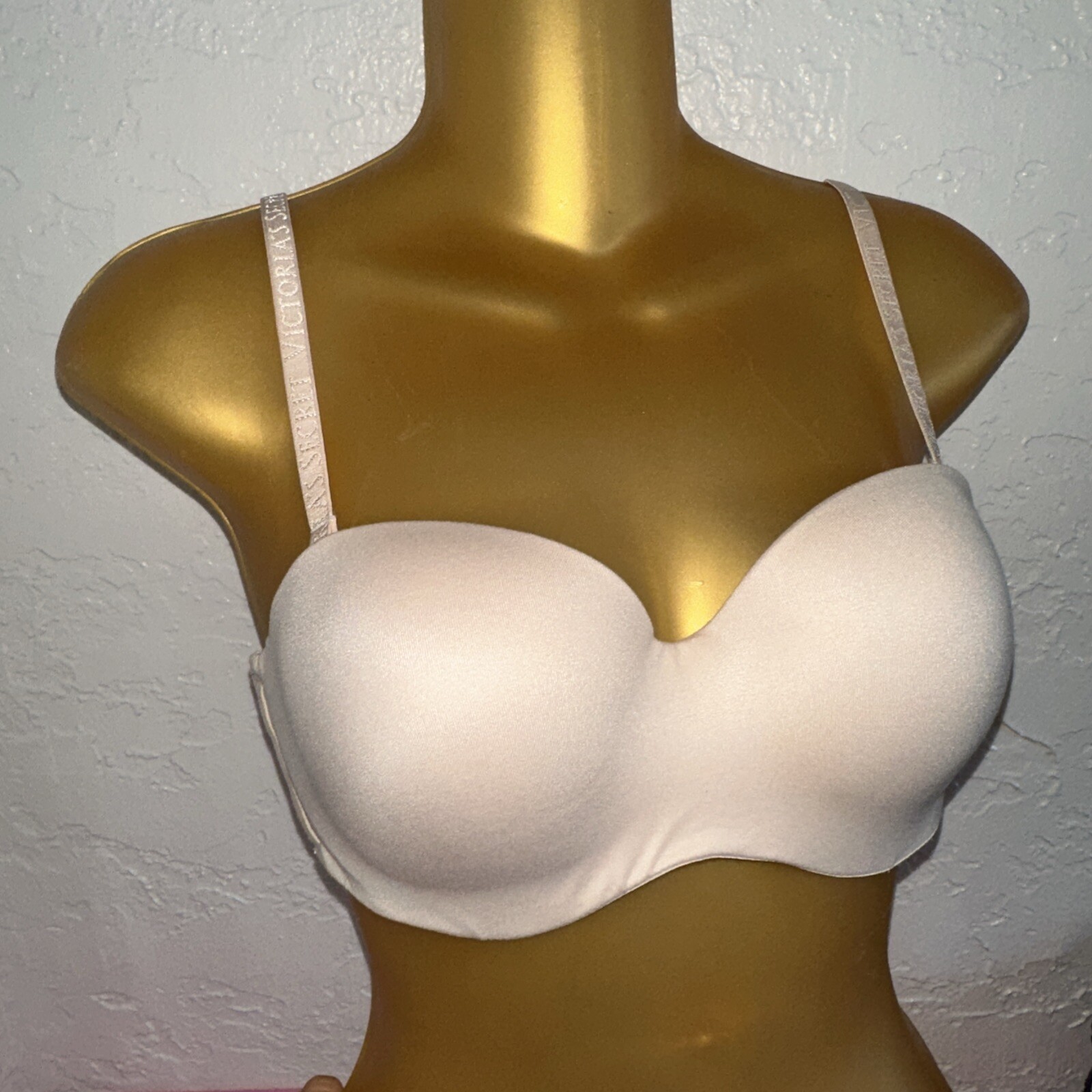 Victoria's Secret Marzipan Nude Body By Victoria Light Lined Strapless Bra 32D