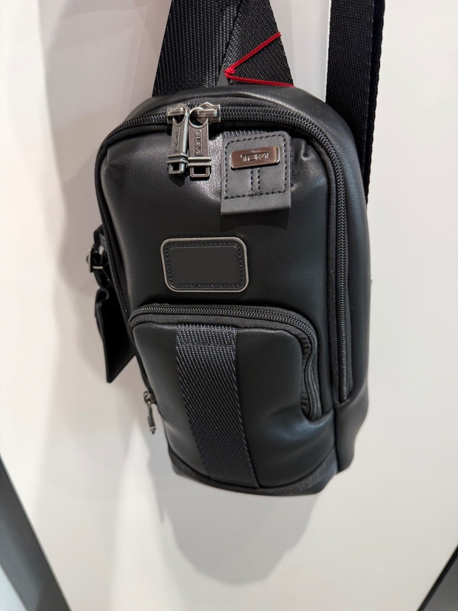 TUMI  ボディバッグ　Fife Slim Sling Bag Amazon.com | TUMI Fife Slim Sling Bag With Adjustable Strap