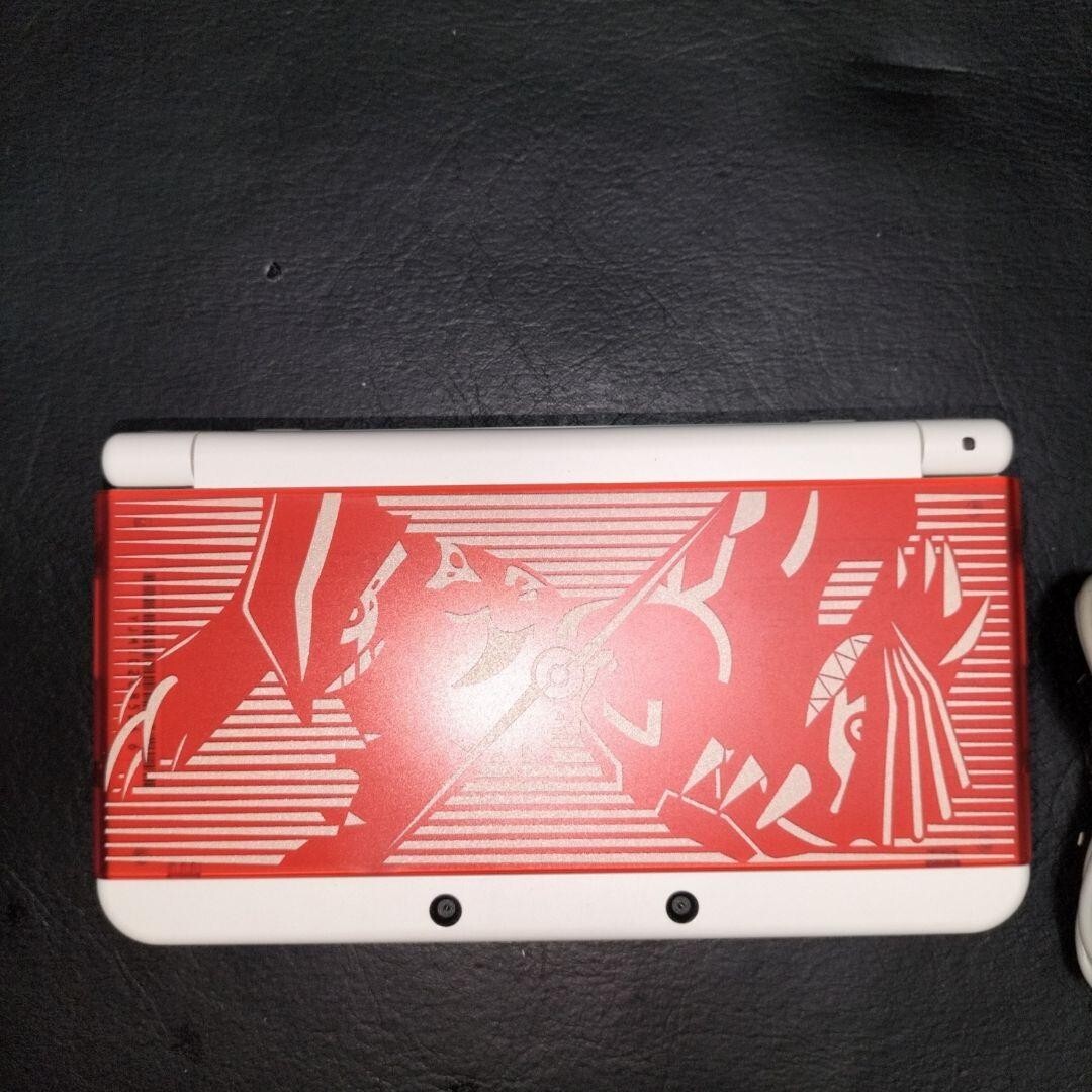New Nintendo 3DS White Console with Kisekae Plate Groudon Kyogre