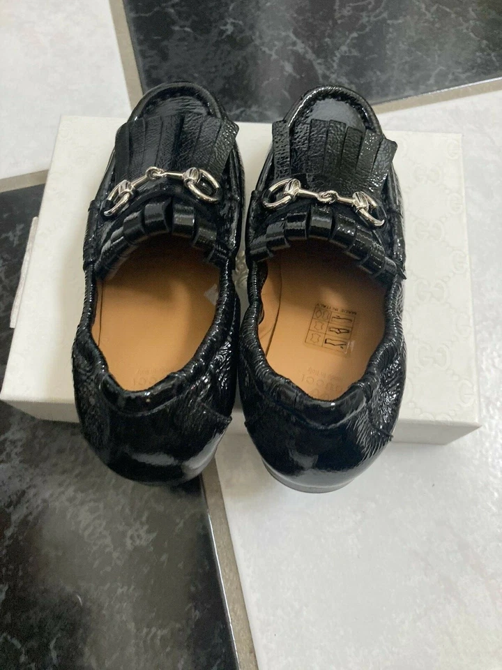 NUEVO EN CAJA 100 % AUTÉNTICOS Zapatos Mocasines Gucci Niños Pequeños Negro Charol Mordida de Caballo $365 Foto 4 de 4