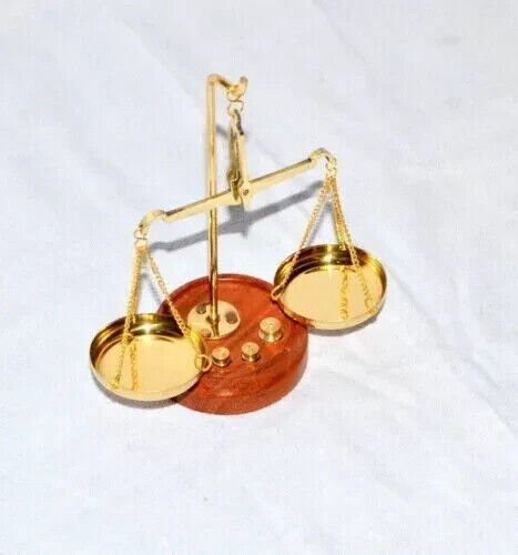 Antike Messing polierte Waage Waage mit Holzsockel Apotheker Schmuck Neu - Bild 3 von 5