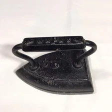 Antique Wapak No. 6 Cast Iron Sad Iron-Nice-*RARE* - Door Stop Vintage