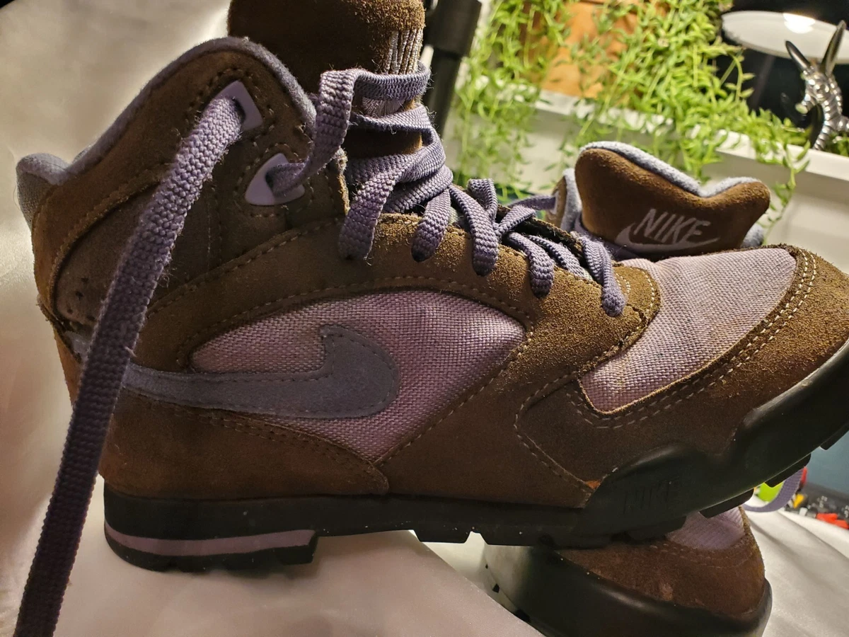 Nike hiking hotsell boots 90s