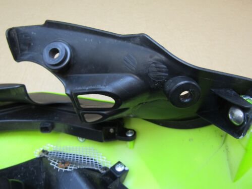 Keeway RKF 125 E5 2022 1,389 miles right side fuel fairing (11649) - Picture 12 of 13