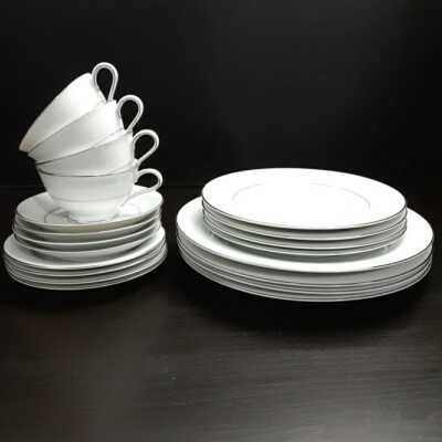 Noritake Whitehall 6115 20-Piece Porcelain Dinnerware Set Service for 4