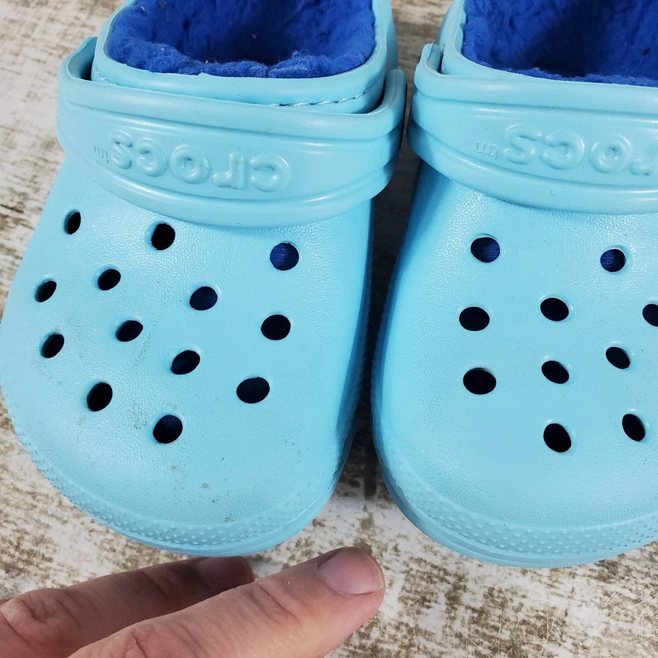 Zuecos Crocs clásicos forrados para niños talla 6 C6 calcita difusa punta redonda zapatos sin cordones Foto 2 de 4