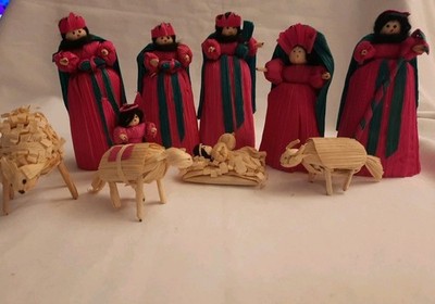 Holiday Nativity Corn Husk Nativity Set 10 Pieces Collectibles 