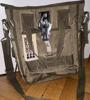 George Gina & Lucy Little Sushi Schultertasche Nylon khaki Reißverschluss silber