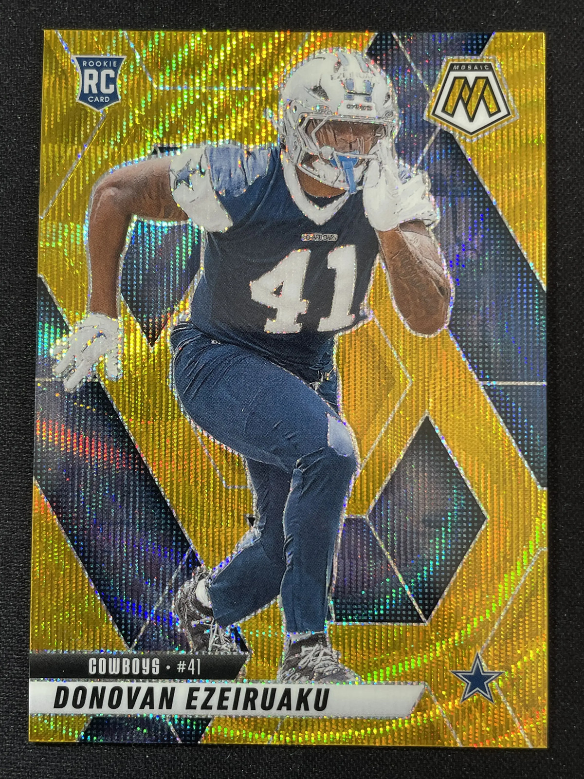 Donovan Ezeiruaku Panini Mosaic #337 Gold Wave
