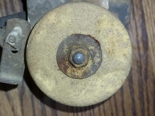 Amoladora de banco de manivela vintage/antigua. Gira bien - Imagen 6 de 10