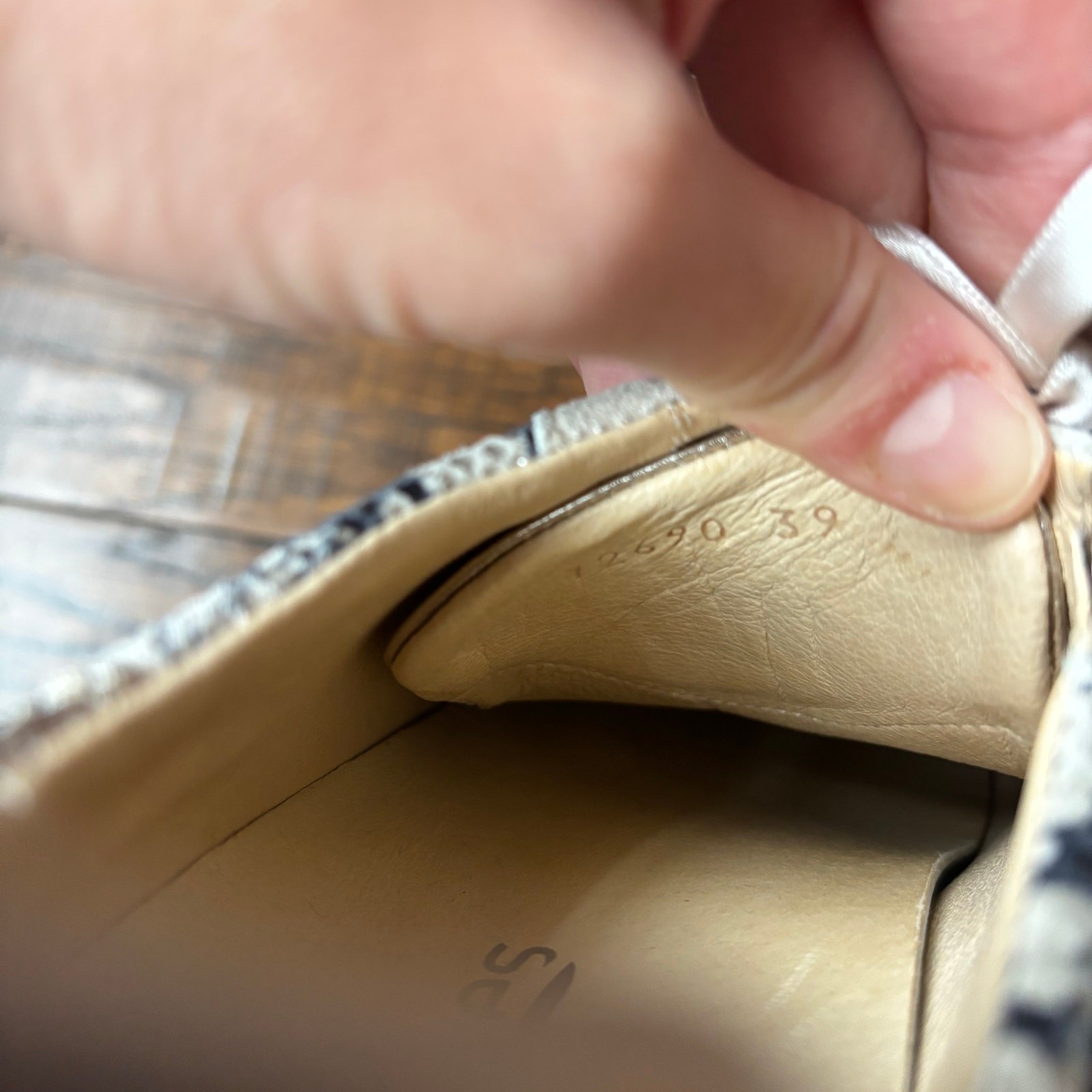 Softwaves Women’s Python Print Sneaker Sz 9 EUC R… - image 8