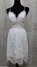 AOOKSMERY White Floral Lace V-Neck Strappy Backless Knee Fit & Flare XS