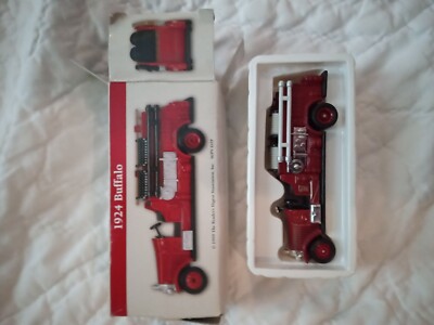 2001 Readers Digest 1924 Buffalo Fire Truck Diecast Collectible 1:64 Toy Truck