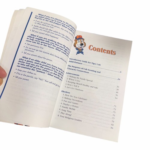 BSA Cub Scout Tiger Cub Handbook Paperback Copyright 2001 Printed 2008 - Picture 3 of 12