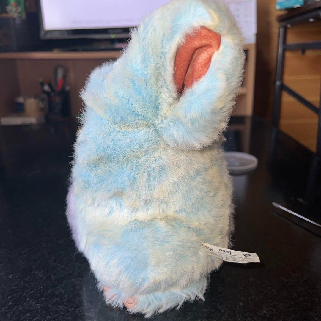 Furby 2 Cotton Candy 2005 Funky Edition Blue Eyes English Furby 2 Cotton Candy 2005 Funky Edition Blue Eyes English