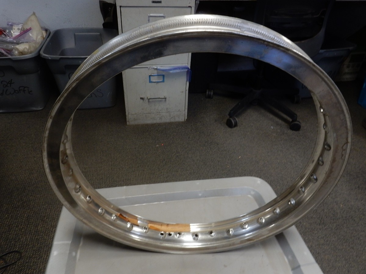 NOS Yamaha OEM Takasago 19x1.85 19