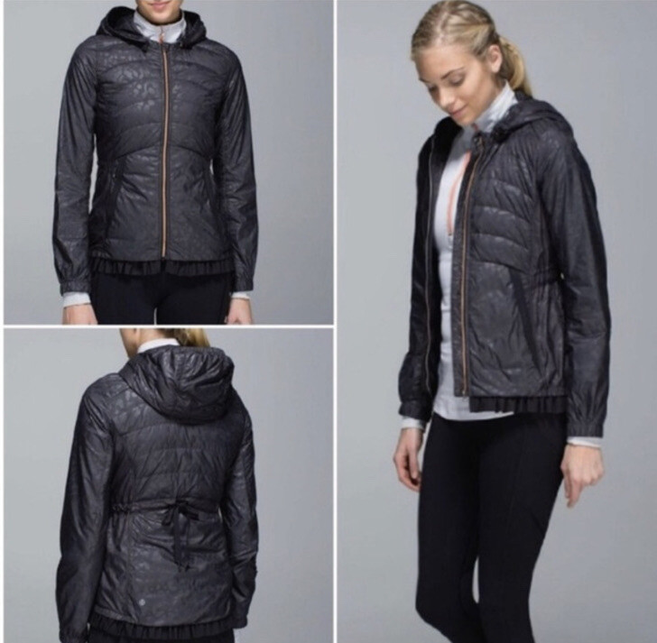 lululemon::ダウンジャケット:XL[RESALE] Lululemon Black Animal Print Down Jacket Spring Fling Puffy