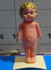 vintage celluloid Kewpie girl doll molded gold hair occupied Japan arms move 3"