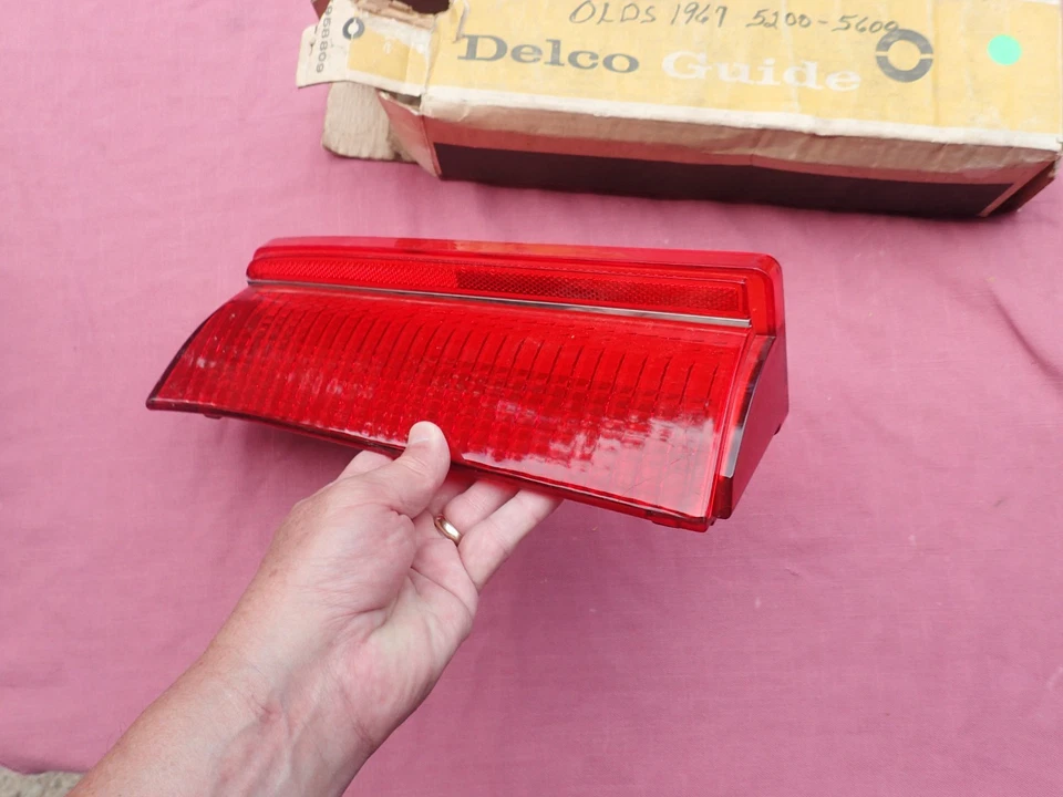 Oldsmobile Delta Delmont 88 1967 lente de luz trasera, izquierda, ¡nuevo! 5958509 Foto 3 de 4