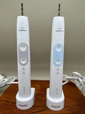 Philips Sonicare Toothbrush Handle and Charger (2)