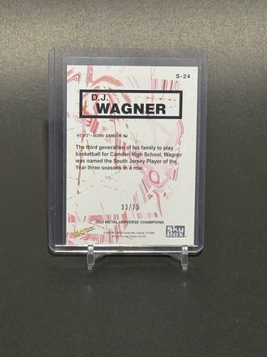 2023 Metal Universe Champions #S-24 DJ Wagner Rookie Premium Sapphire Star /75 - Foto 2 di 2