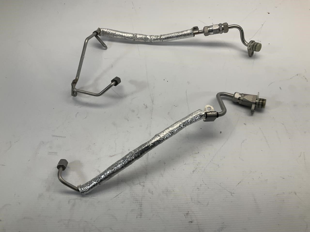 22-24 Ferrari SF90 Oil Delivery Tube Pipe Turbo Pair Q