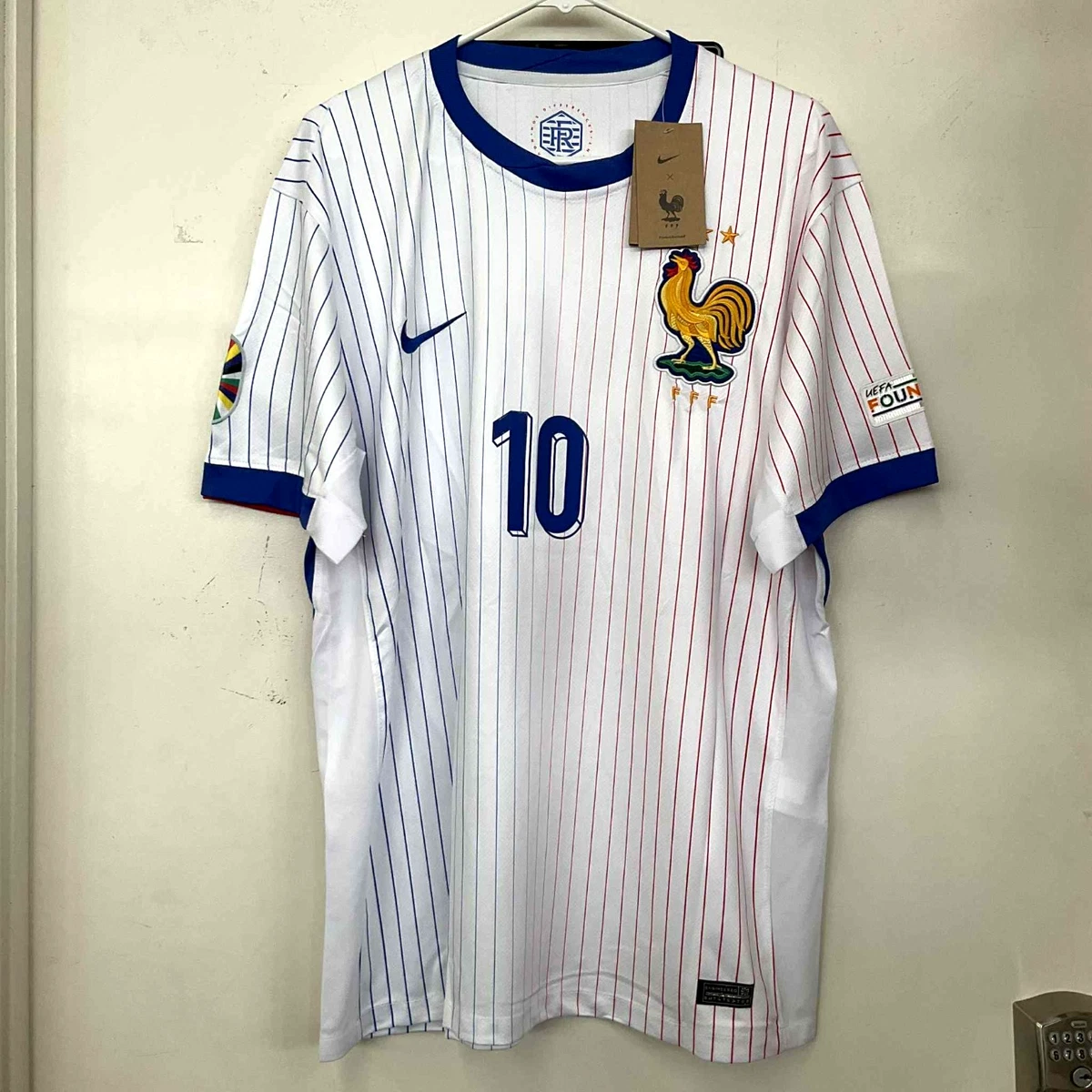 Nike Size M France National Team Soccer Fan Apparel & Souvenirs