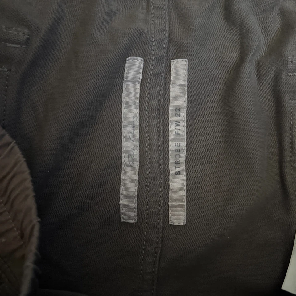 Rick Owens Cargo Shorts Mens US Size 46 Dust Mastodon RU02B2396-BA *READ - Image 2 of 4