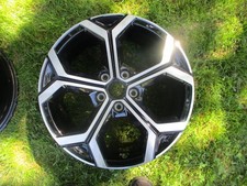 18 X 7.5 Kia Niro Oem Factory Wheel Rim 74626 2023-2026 Machined Black 4