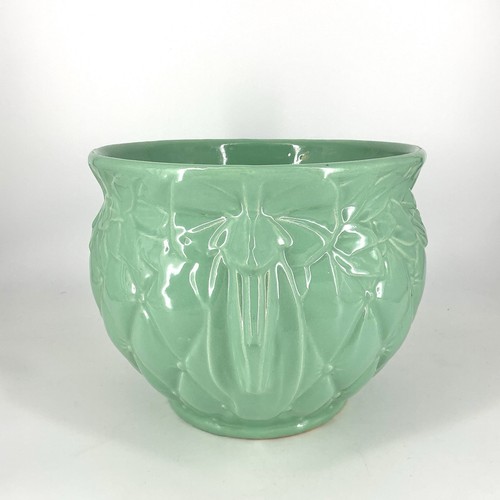 Vintage McCoy Diamond Quilted Leaf Berries Seafoam Green Jardiniere Planter - Picture 4 of 10