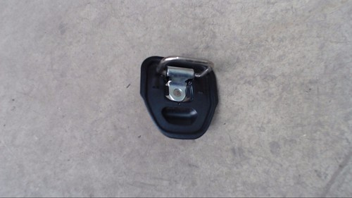 Verzurrösen Hinten Links 7132893 BMW 118d DPF Bj 2007 E81,E82,E8 2424440