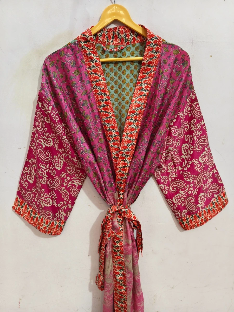 Lot En Gros De 50 Robes Indiennes – Kimonos, Robes De Chambre, Robes Du Soir En Soie 100%, Taille 4XL, Couleurs Assorties
