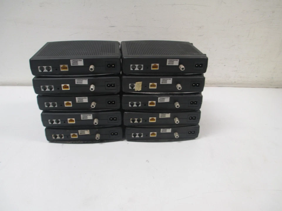 LOT OF 10 Arris TM822A Cable Modems (NO CORDS) - Image 3 of 4