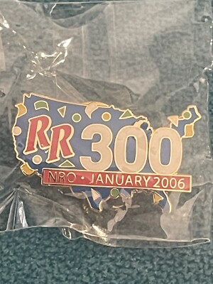 RED ROBIN Blue 300 NRO January 2006 RR Restaurants Lapel Pin Rare Vintage