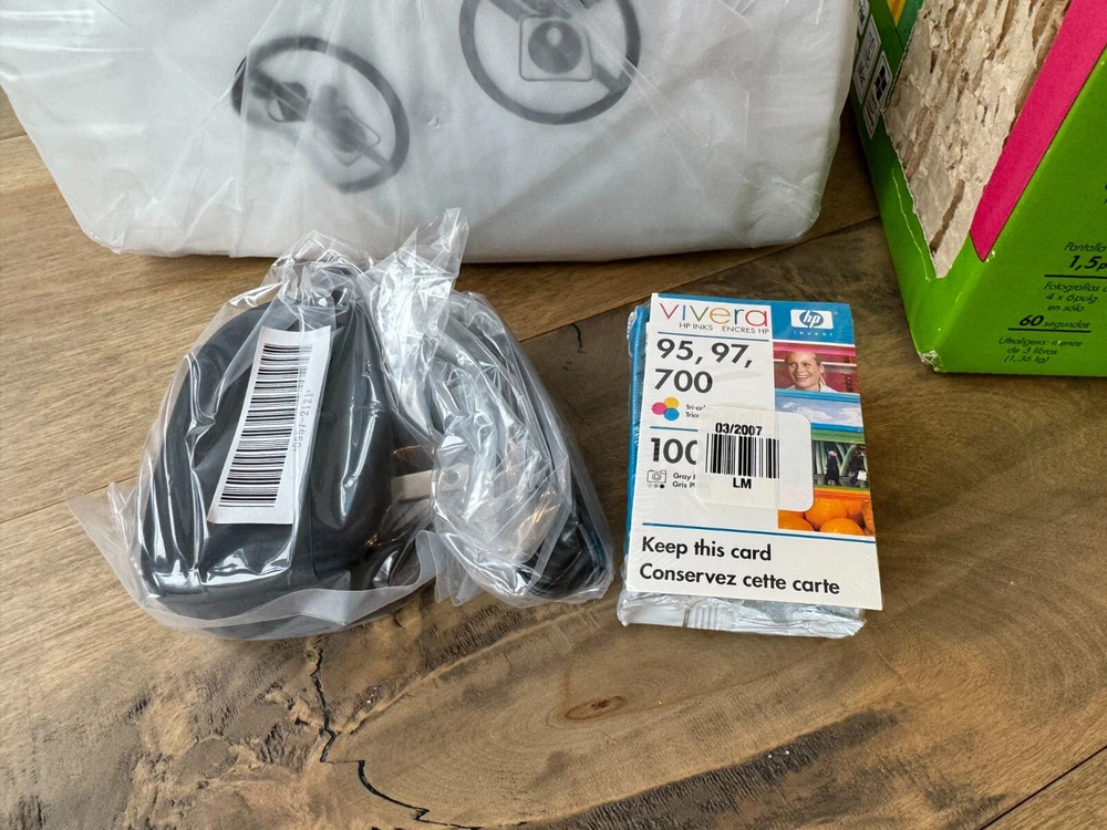 HP Photosmart 335 GoGo Photo Printer + Power Adapter, Ink, Paper - NEW OPEN BOX