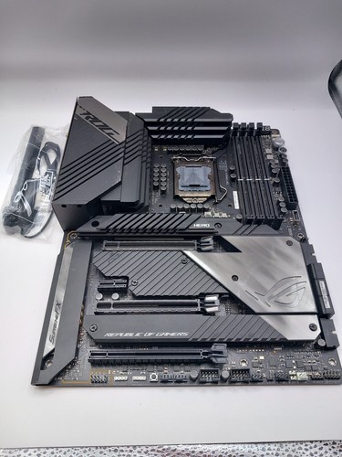 ASUS ROG MAXIMUS XIII HERO INTEL Z590 LGA1200 Support 11th Gen/10th Core CPU