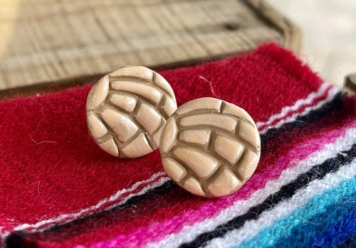 Concha Pan Dulce Stud Earrings/Mexican Sweet Bread Studs/Handmade Clay Earrings - Picture 5 of 7