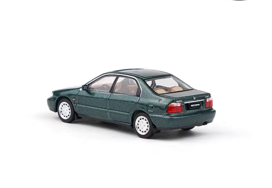 XCARTOY 1:64 Green Accord CD5 Sedan Sports Classic Model