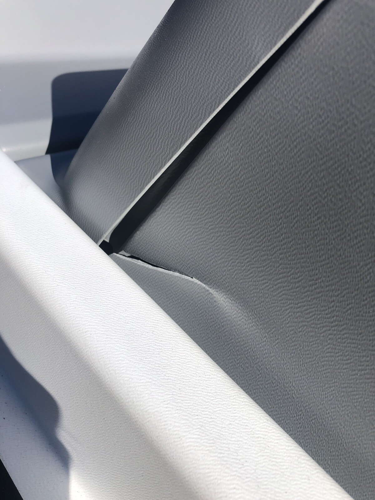 ITASCA / WINNEBAGO Entry Door w/ Window / Latch Part 329933 01 06A