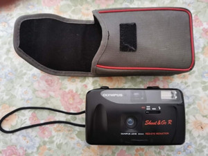 Vintage Olympus Shoot & Go R 35mm Point And Shoot Camera & Case