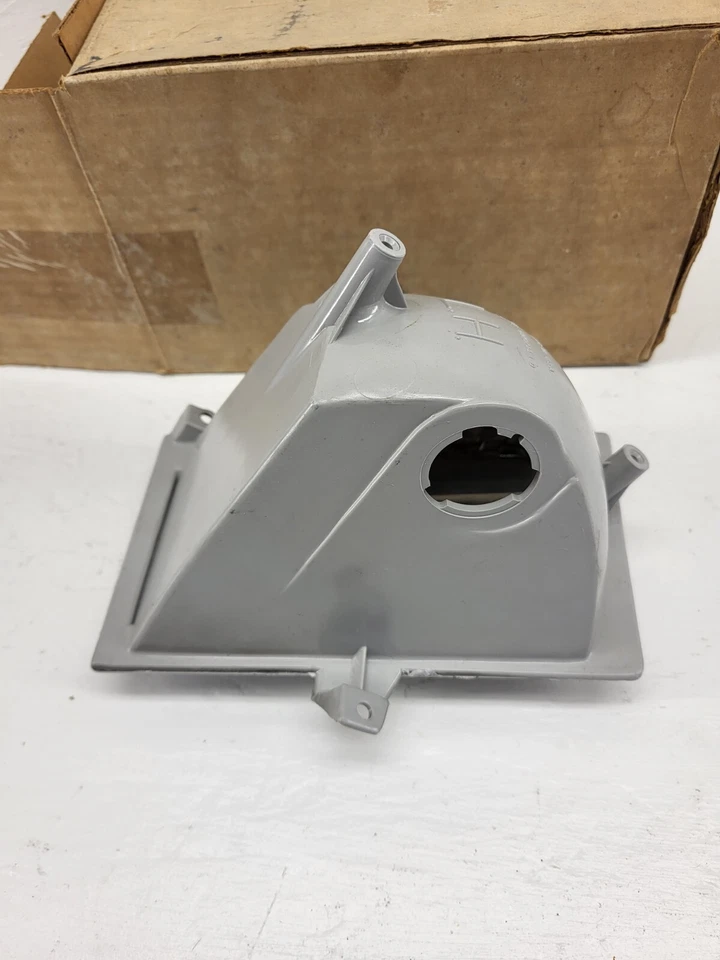 Lente de lámpara de señal de giro delantera derecha Oldsmobile Starfire 1979 1980 GM # 5970733 NUEVO DE STOCK Foto 3 de 4