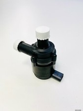 Pompe à eau Audi RS4