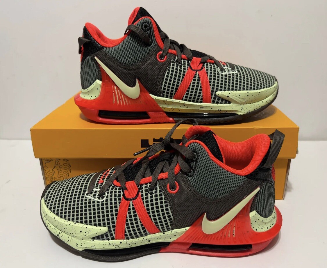 Nike LeBron Witness 7 Basketball Men display picture 3