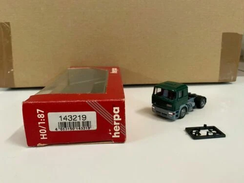 Modellini statici camion Tipo scala 1:87