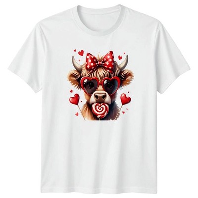 Süßes Highland Kuh trägt Herz Damen T-Shirt Highland Cow Valentinstag