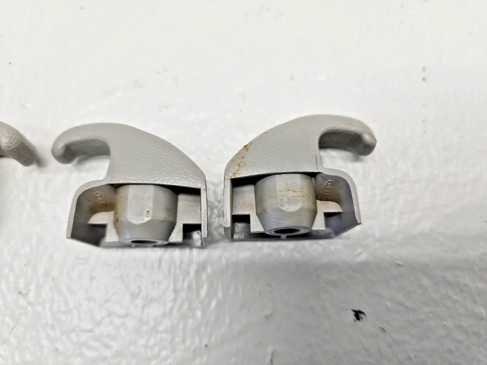 Juego de clips para parasol suburban Chevy GMC C/K 1992-1999 OEM 3860 Foto 2 de 4