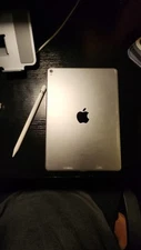 iPad 9.7 Ist Gen. 32gb with Apple Pencil Space Gray