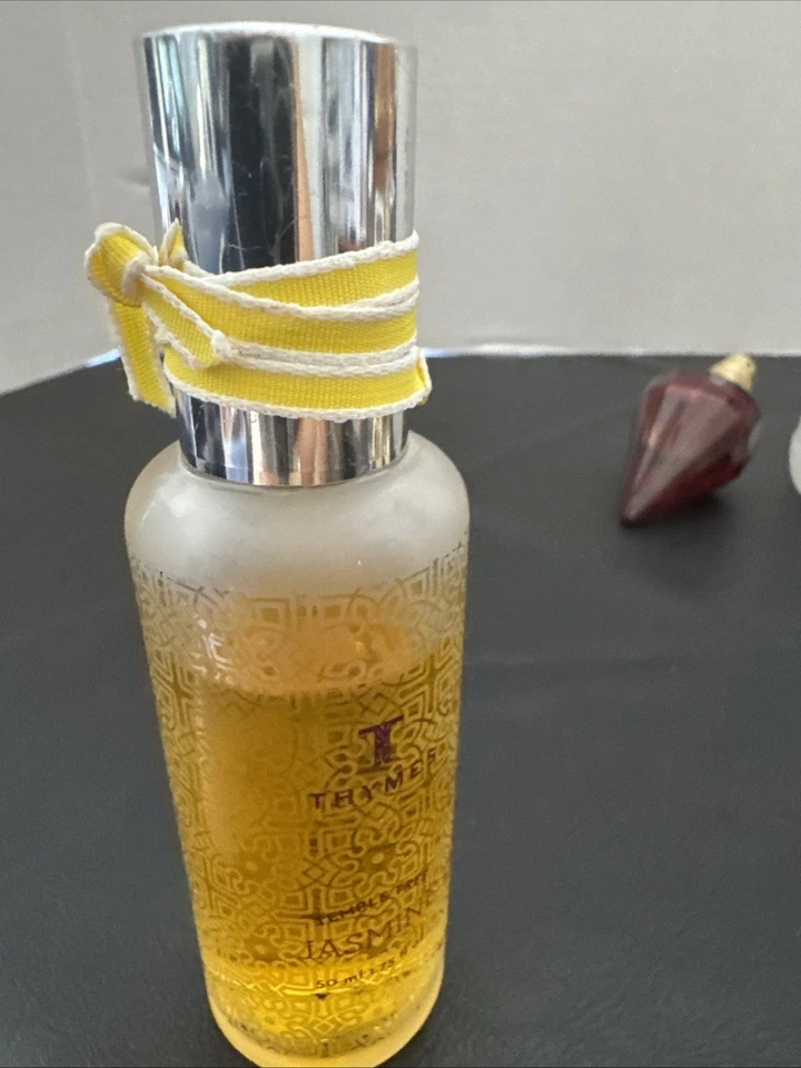 Thymes Temple Tree Jasmine Colonia y crema de manos sellada Foto 3 de 4