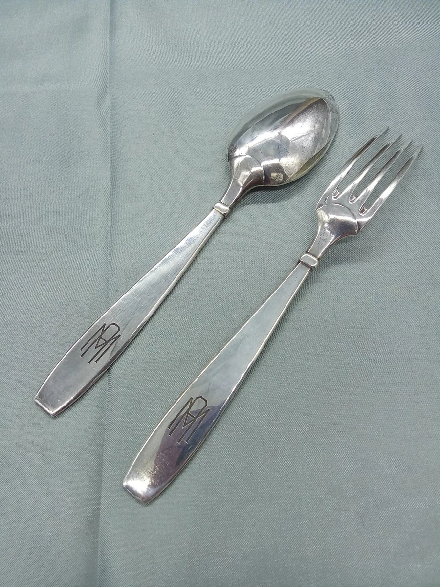 12 couverts de table en argent massif minerve m