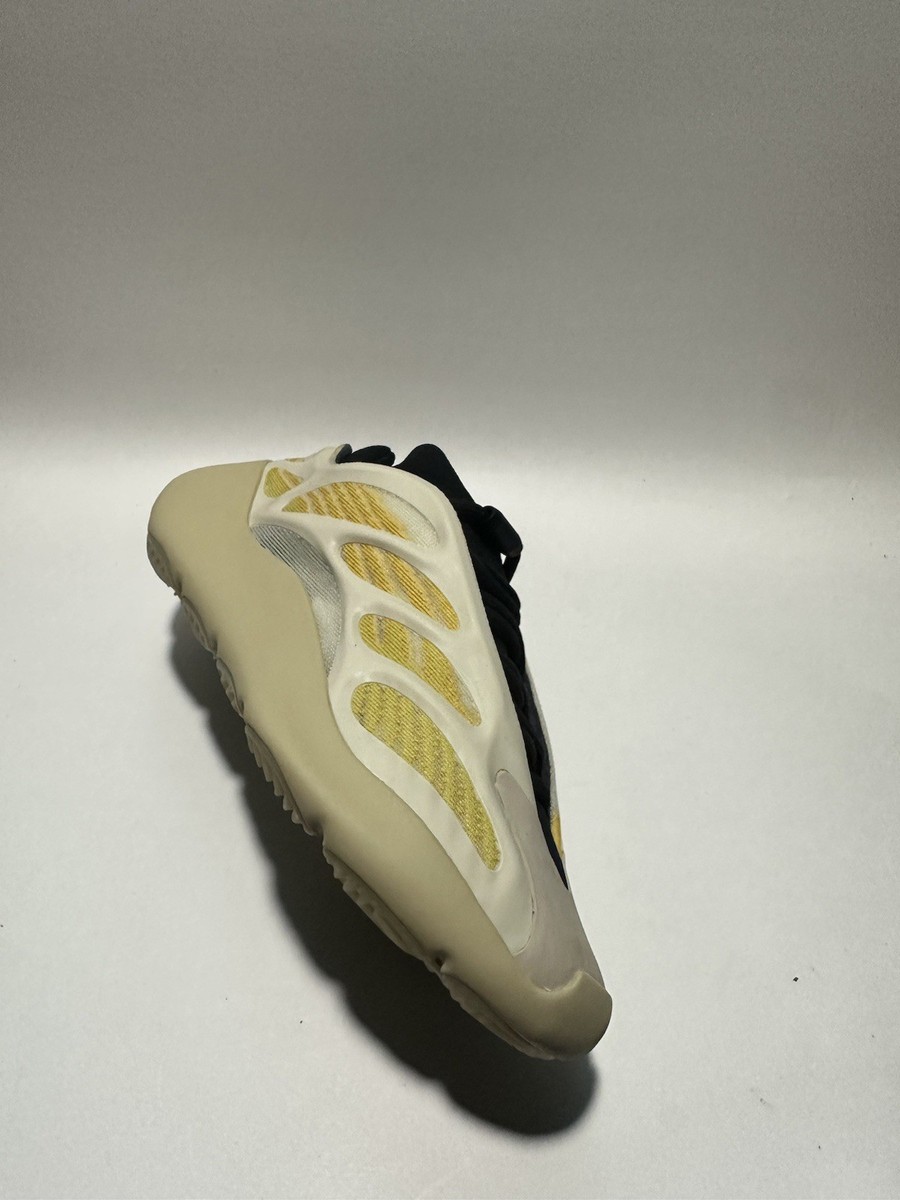 Adidas Yeezy 700 V3 'Safflower' - Sz 4.5 (G54853) | eBay